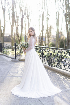 Notre expérience de photographe et vidéaste de mariage dans ce château élégant aux portes de Paris.